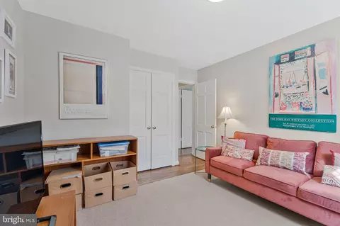 Bedroom - 1438 Brookhaven Dr, Mclean, VA 22101 photo 6 of 8