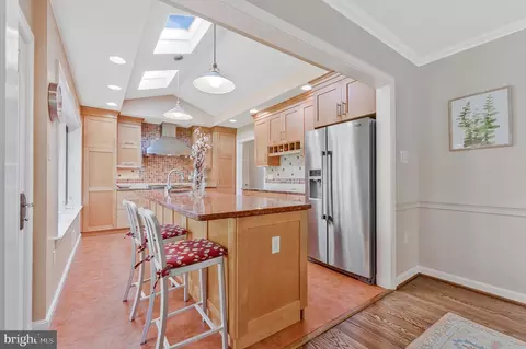 Kitchen - 1438 Brookhaven Dr, Mclean, VA 22101 photo 2 of 6