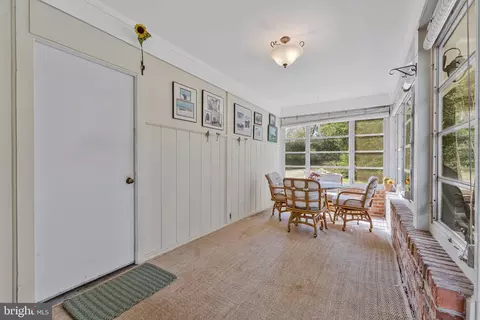 Exterior - 1438 Brookhaven Dr, Mclean, VA 22101 photo 11 of 23