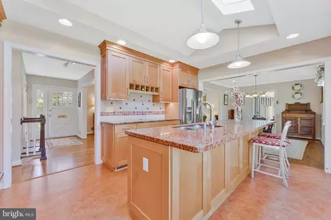 Kitchen - 1438 Brookhaven Dr, Mclean, VA 22101 photo 3 of 6