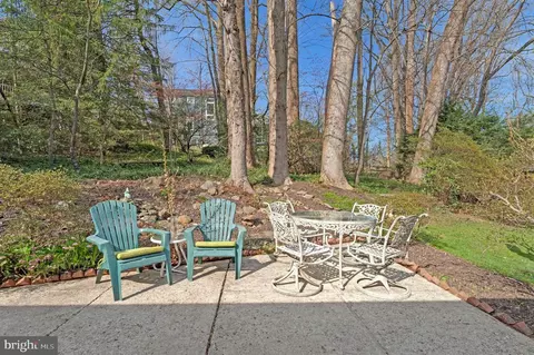 Exterior - 1438 Brookhaven Dr, Mclean, VA 22101 photo 17 of 23