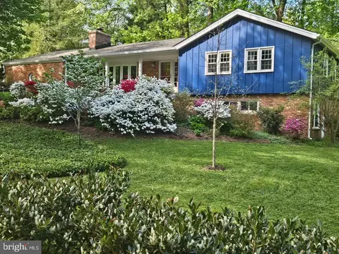 1438 Brookhaven Dr, Mclean, VA 22101