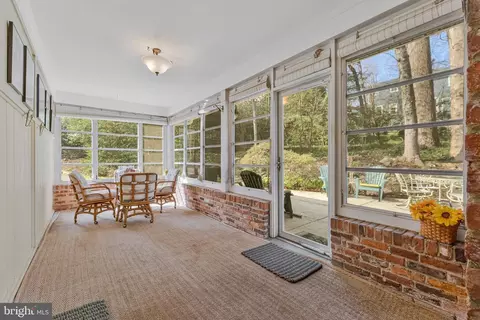 Exterior - 1438 Brookhaven Dr, Mclean, VA 22101 photo 10 of 23