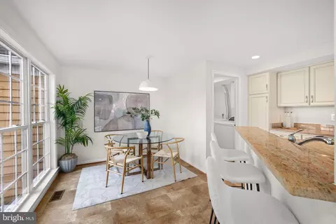Dining - 1509 Deer Point Way, Reston, VA 20194 photo 6 of 6