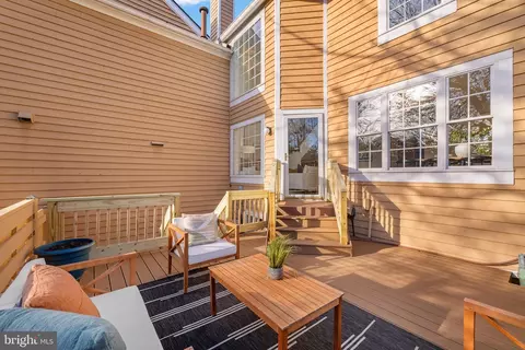 Exterior - 1509 Deer Point Way, Reston, VA 20194 photo 5 of 9