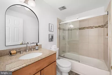 Bath - 1509 Deer Point Way, Reston, VA 20194 photo 4 of 4