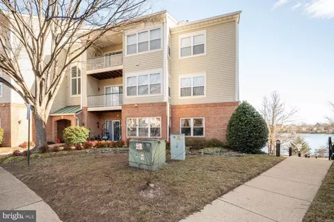6543 Grange Ln #202, Alexandria, VA 22315