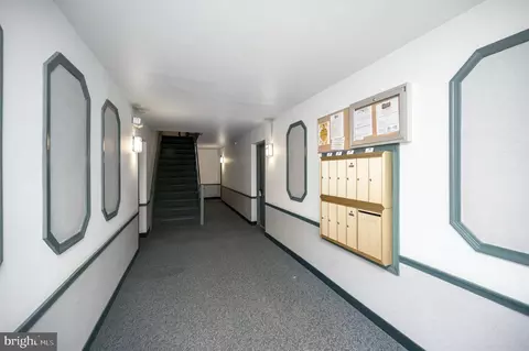 Entry Way - 5902 Queenston St # -B, Springfield, VA 22152 photo 4 of 4