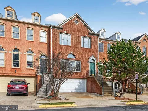 1807 Vance Pl, Vienna, VA 22182