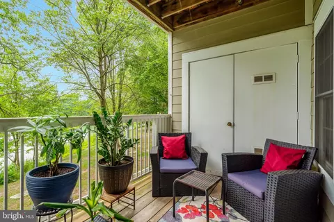 1712 Lake Shore Crest Dr #14, Reston, VA 20190