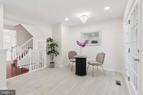 Entry Way - 6350 Racetec Pl, Springfield, VA 22150 photo 8 of 16