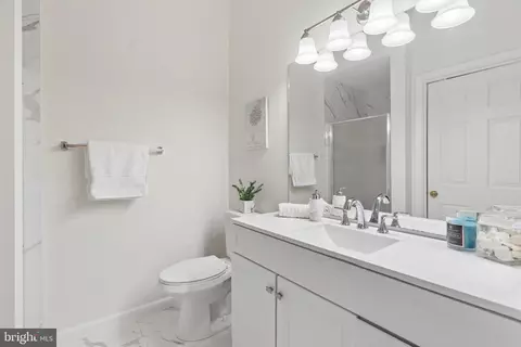 Bath - 6350 Racetec Pl, Springfield, VA 22150 photo 1 of 2