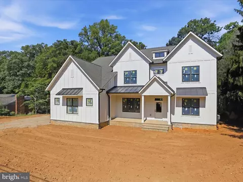 4038 Doveville Ln, Fairfax, VA 22032