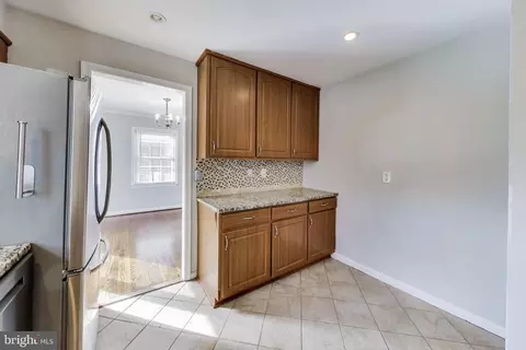Entry Way - 5300 Easton Dr, Springfield, VA 22151 photo 1 of 3