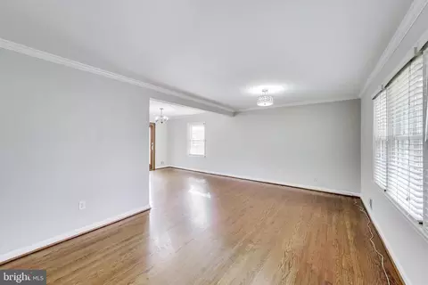 Living - 5300 Easton Dr, Springfield, VA 22151 photo 2 of 8