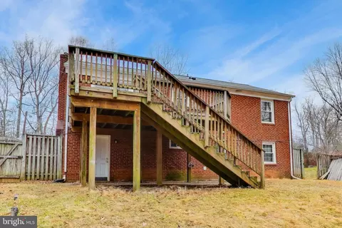Exterior - 5300 Easton Dr, Springfield, VA 22151 photo 5 of 9