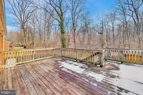 Exterior - 5300 Easton Dr, Springfield, VA 22151 photo 3 of 9