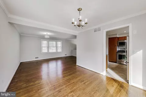 Living - 5300 Easton Dr, Springfield, VA 22151 photo 4 of 8
