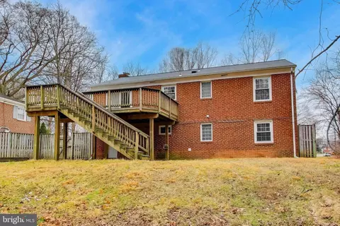 Exterior - 5300 Easton Dr, Springfield, VA 22151 photo 6 of 9