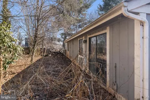 Exterior - 11308 Geddys Ct, Reston, VA 20191 photo 3 of 3