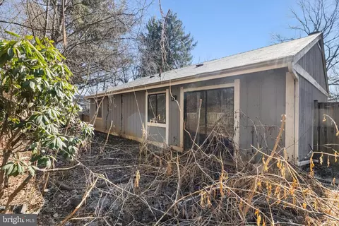 Exterior - 11308 Geddys Ct, Reston, VA 20191 photo 2 of 3