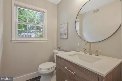 8625 Appleton Ct, Annandale, VA 22003 photo 6