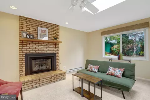 Living - 8816 Victoria Rd, Springfield, VA 22151 photo 5 of 10