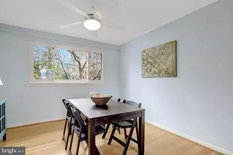 Dining - 8816 Victoria Rd, Springfield, VA 22151 photo 3 of 6