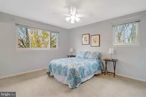 Bedroom - 8816 Victoria Rd, Springfield, VA 22151 photo 12 of 14