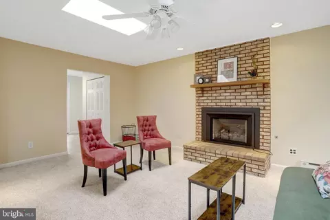 Living - 8816 Victoria Rd, Springfield, VA 22151 photo 4 of 10