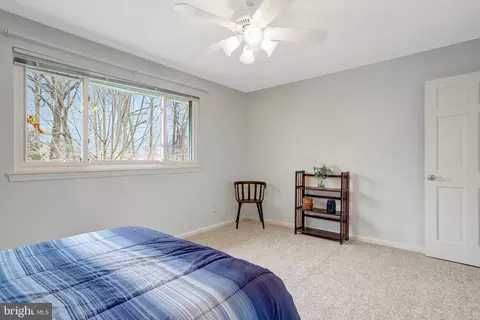 Bedroom - 8816 Victoria Rd, Springfield, VA 22151 photo 7 of 14