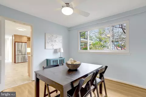 Dining - 8816 Victoria Rd, Springfield, VA 22151 photo 4 of 6