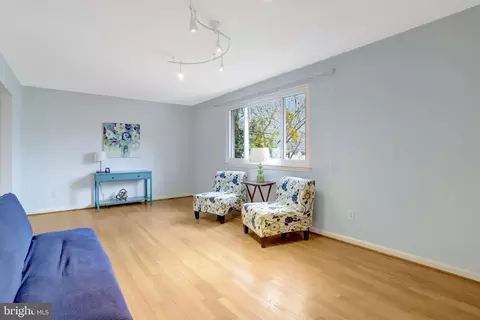 Living - 8816 Victoria Rd, Springfield, VA 22151 photo 6 of 10
