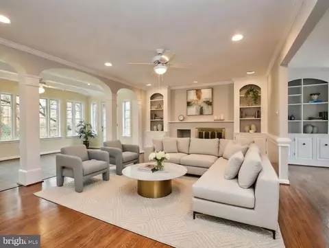 Living - 1006 Kimberwicke Rd, Mclean, VA 22102 photo 2 of 2