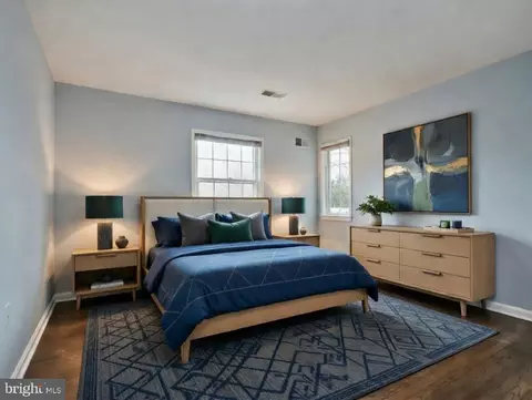 Bedroom - 1006 Kimberwicke Rd, Mclean, VA 22102 photo 5 of 6