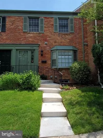 3165 Fairbury Ln, Fairfax, VA 22031
