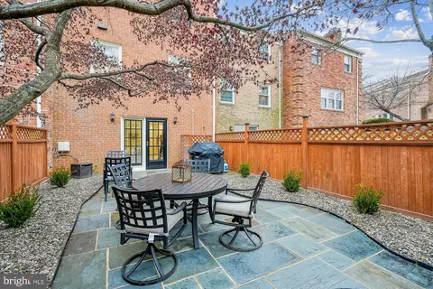 Exterior - 1605 Dunterry Pl, Mclean, VA 22101 photo 4 of 4