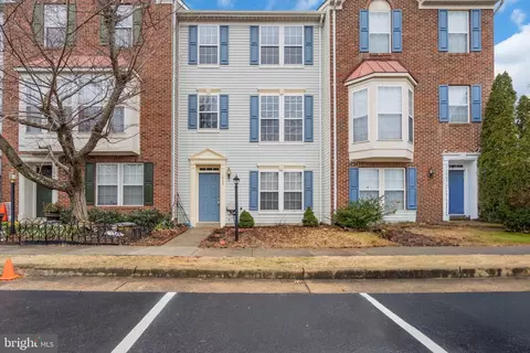 13663 Stratford Glen Pl, Herndon, VA 20171