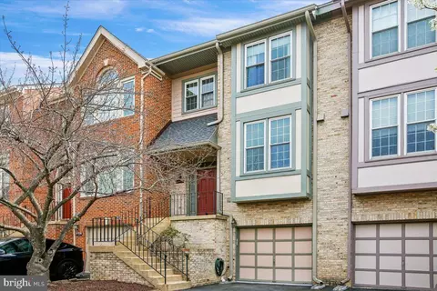 6405 Little Potters Ln, Alexandria, VA 22310