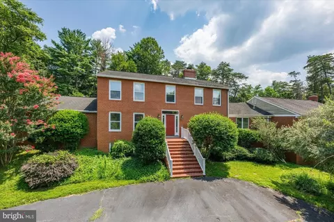 1013 Union Church Rd, Mclean, VA 22102