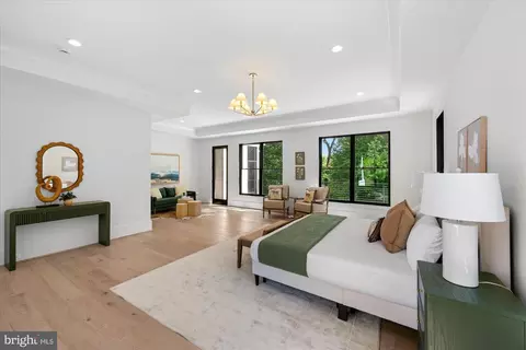 Bedroom - 1701 Briar Ridge Rd, Mclean, VA 22101 photo 5 of 11