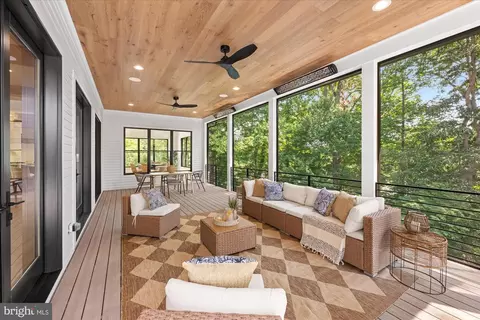 Exterior - 1701 Briar Ridge Rd, Mclean, VA 22101 photo 18 of 38