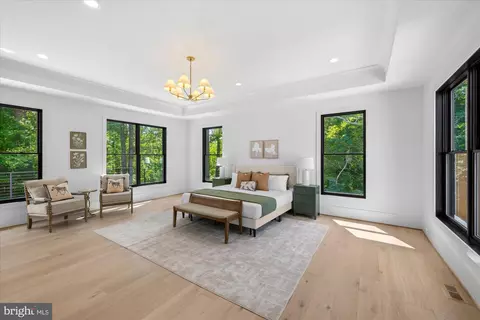 Bedroom - 1701 Briar Ridge Rd, Mclean, VA 22101 photo 2 of 11