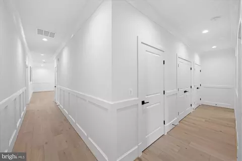 Entry Way - 1701 Briar Ridge Rd, Mclean, VA 22101 photo 21 of 22