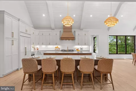 Kitchen - 1701 Briar Ridge Rd, Mclean, VA 22101 photo 3 of 9