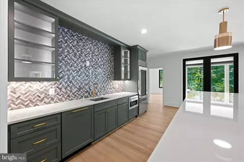 Entry Way - 1701 Briar Ridge Rd, Mclean, VA 22101 photo 22 of 22