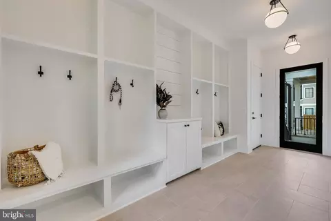 Entry Way - 1701 Briar Ridge Rd, Mclean, VA 22101 photo 1 of 2