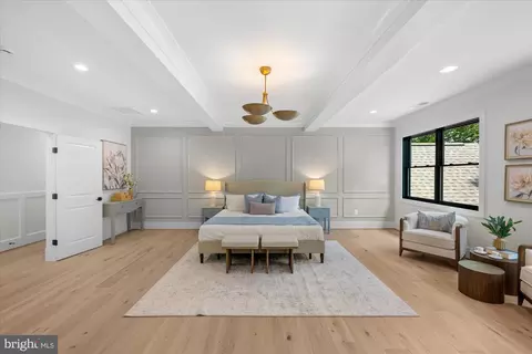 Bedroom - 1701 Briar Ridge Rd, Mclean, VA 22101 photo 7 of 11