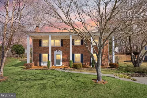 4211 Nutwood Way, Fairfax, VA 22032