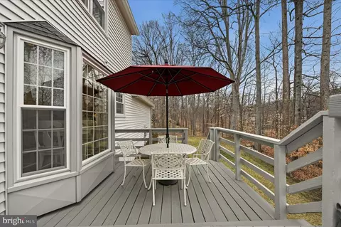 Exterior - 7001 Ebbtide Ln, Burke, VA 22015 photo 3 of 8